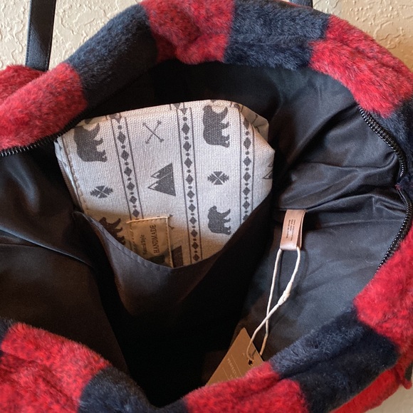 Faux Fur Black and Red Buffalo Plaid Zipper Tote Bag - Picture 13 of 13